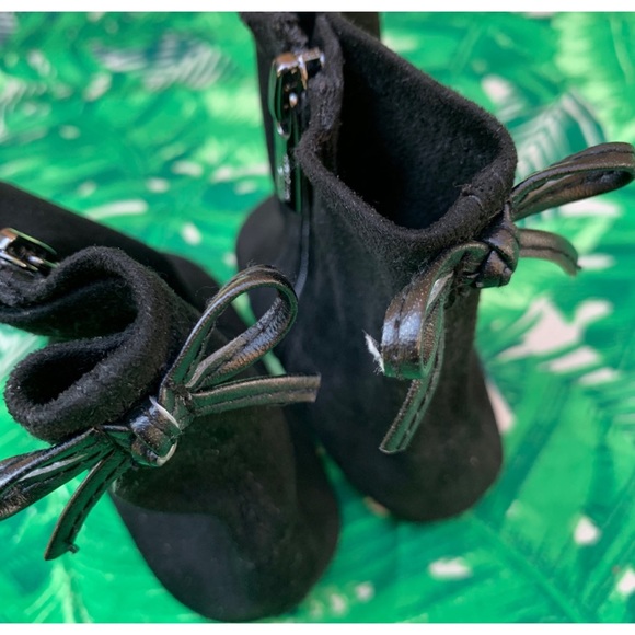 Stuart Weitzman Baby Bootie - Picture 3 of 3